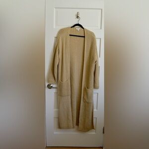 Long knitted cardigan